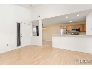 Photo #2: 1021061 Listing 