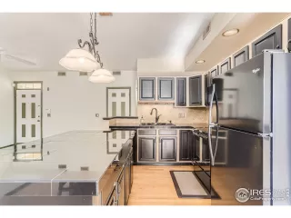 Photo #3: 1021148 Listing