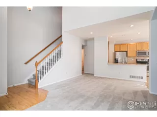 Photo #3: 1021172 Listing