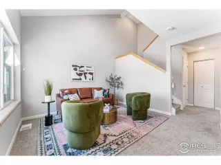 Photo #5: 1021208 Listing