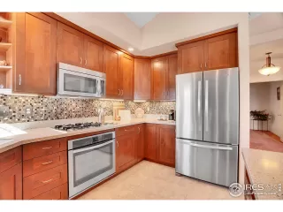 Photo #6: 1021230 Listing