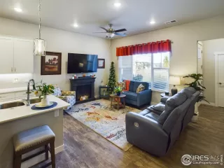 Photo #4: 1021397 Listing