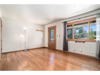 Photo #6: 1021485 Listing