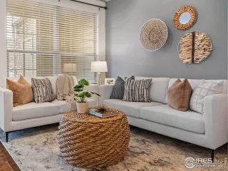 Photo #5: 1021522 Listing