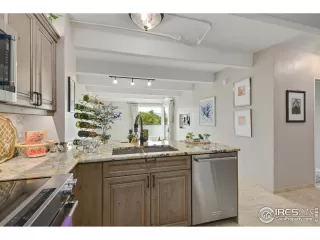 Photo #3: 1021559 Listing