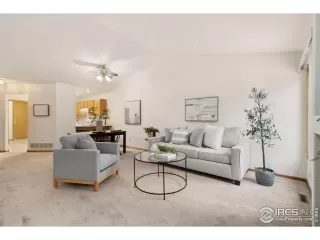 Photo #5: 1021610 Listing