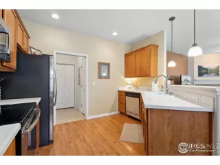 Photo #3: 1021661 Listing