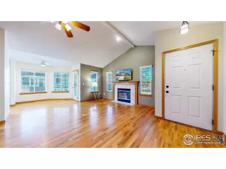 Photo #5: 1021719 Listing