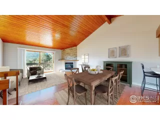 Photo #3: 1021832 Listing