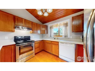 Photo #5: 1021832 Listing