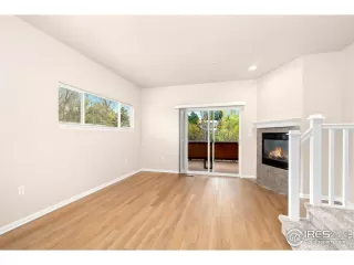 Photo #6: 1021872 Listing