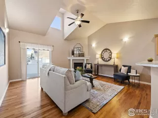 Photo #5: 1021873 Listing