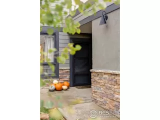 Photo #2: 1021900 Listing