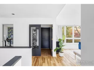 Photo #3: 1021900 Listing