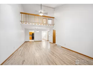 Photo #4: 1021901 Listing 