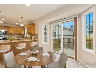 Photo #6: 1021925 Listing