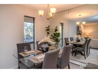 Photo #5: 1021938 Listing