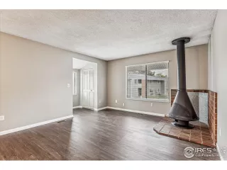 Photo #1: 1021939 Listing