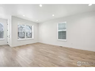 Photo #3: 1021945 Listing 