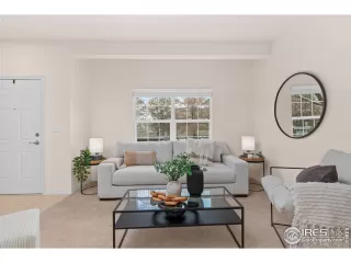 Photo #1: 1021977 Listing