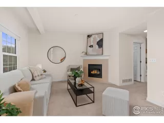 Photo #4: 1021977 Listing