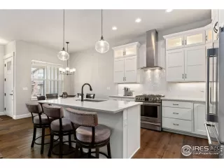 Photo #5: 1022001 Listing