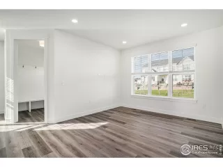 Photo #6: 1022022 Listing