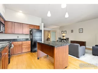 Photo #6: 1022066 Listing