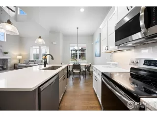 Photo #6: 1022068 Listing 