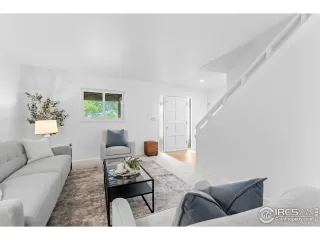 Photo #5: 1022098 Listing