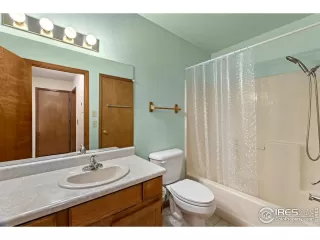 Photo #4: 1022143 Listing