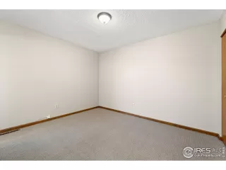 Photo #6: 1022143 Listing