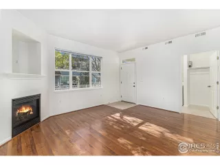 Photo #4: 1022147 Listing