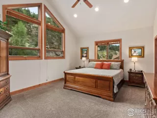 Photo #4: 1022162 Listing