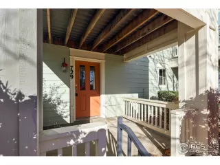 Photo #5: 1022185 Listing