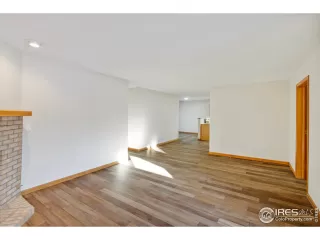 Photo #2: 1022206 Listing