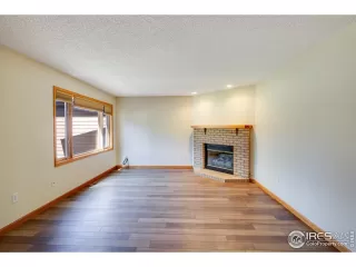 Photo #4: 1022206 Listing