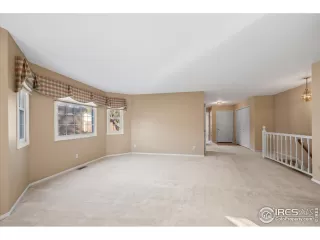 Photo #6: 1022211 Listing