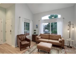 Photo #5: 1022486 Listing