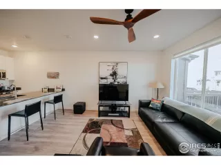 Photo #2: 1022599 Listing