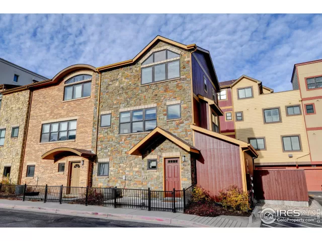 MLS: 1022635 Condo For Sale