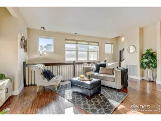 Photo #1: 1022635 Listing