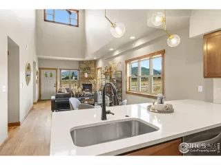 Photo #5: 1022659 Listing