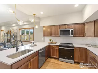 Photo #6: 1022659 Listing