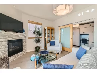 Photo #5: 1022678 Listing