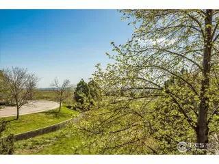 Photo #3: 1022686 Listing