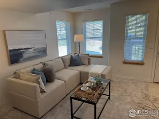 Photo #4: 1022686 Listing