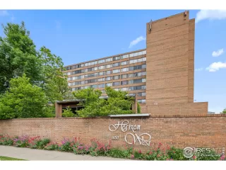 Photo #1: 1022917 Listing