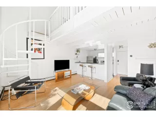 Photo #1: 1023139 Listing