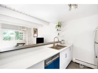 Photo #2: 1023139 Listing